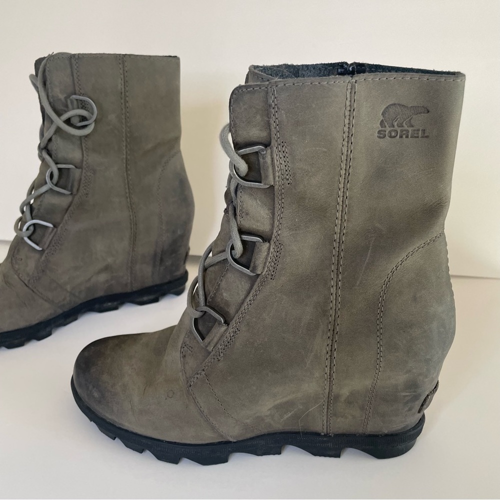 Sorel wedge boot size 10 women’s Joan of Arc II